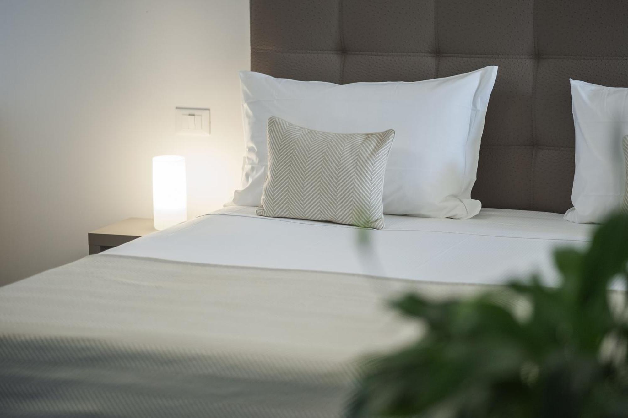 Hotel Studio Inn Centrale & Milano Urban Padel Ngoại thất bức ảnh