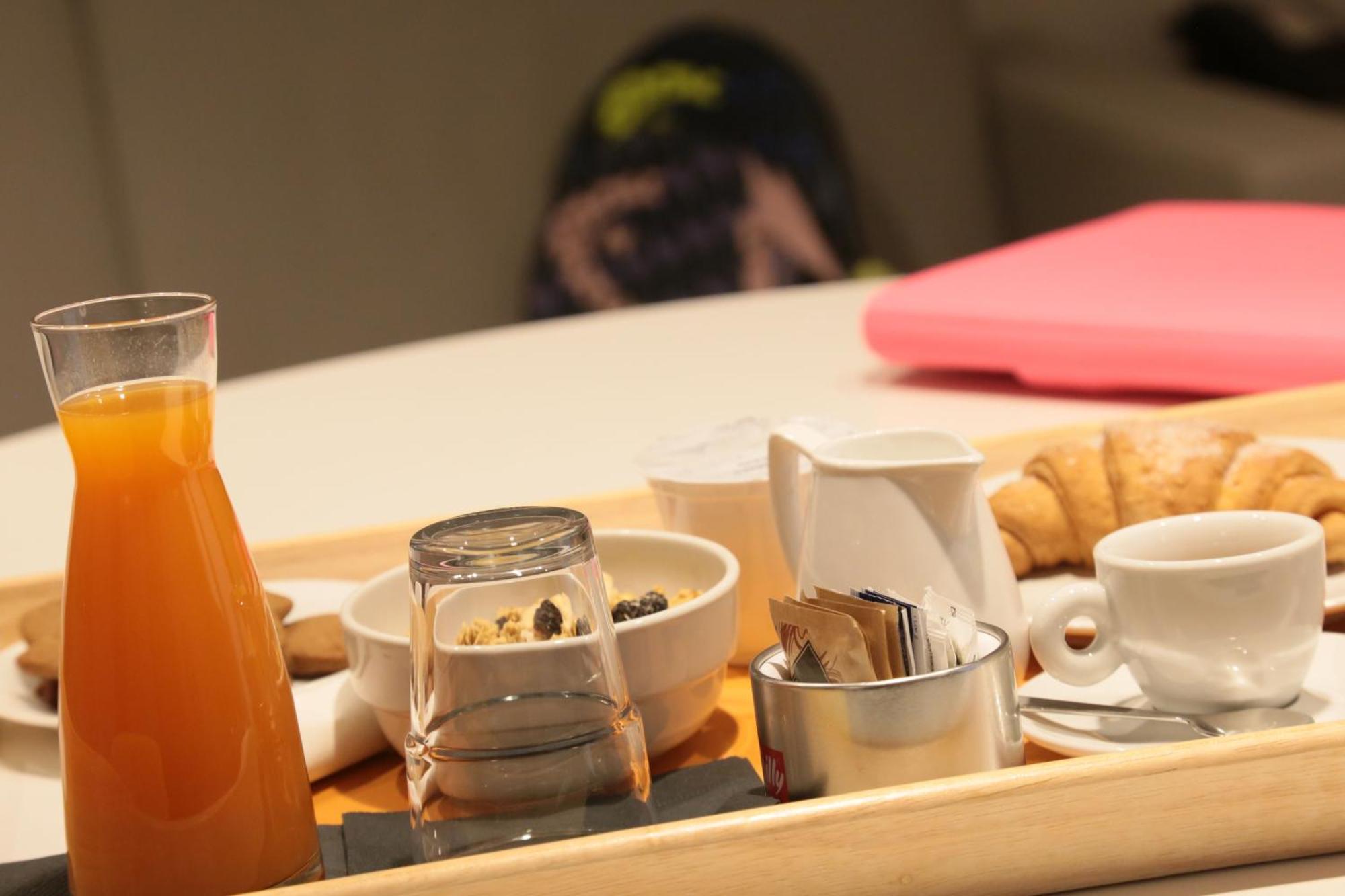 Hotel Studio Inn Centrale & Milano Urban Padel Ngoại thất bức ảnh