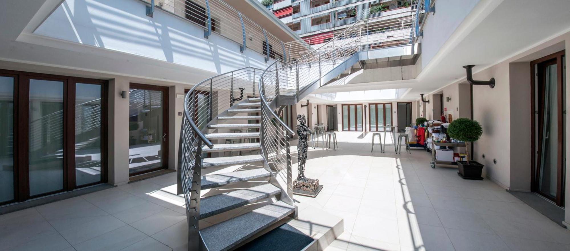 Hotel Studio Inn Centrale & Milano Urban Padel Ngoại thất bức ảnh