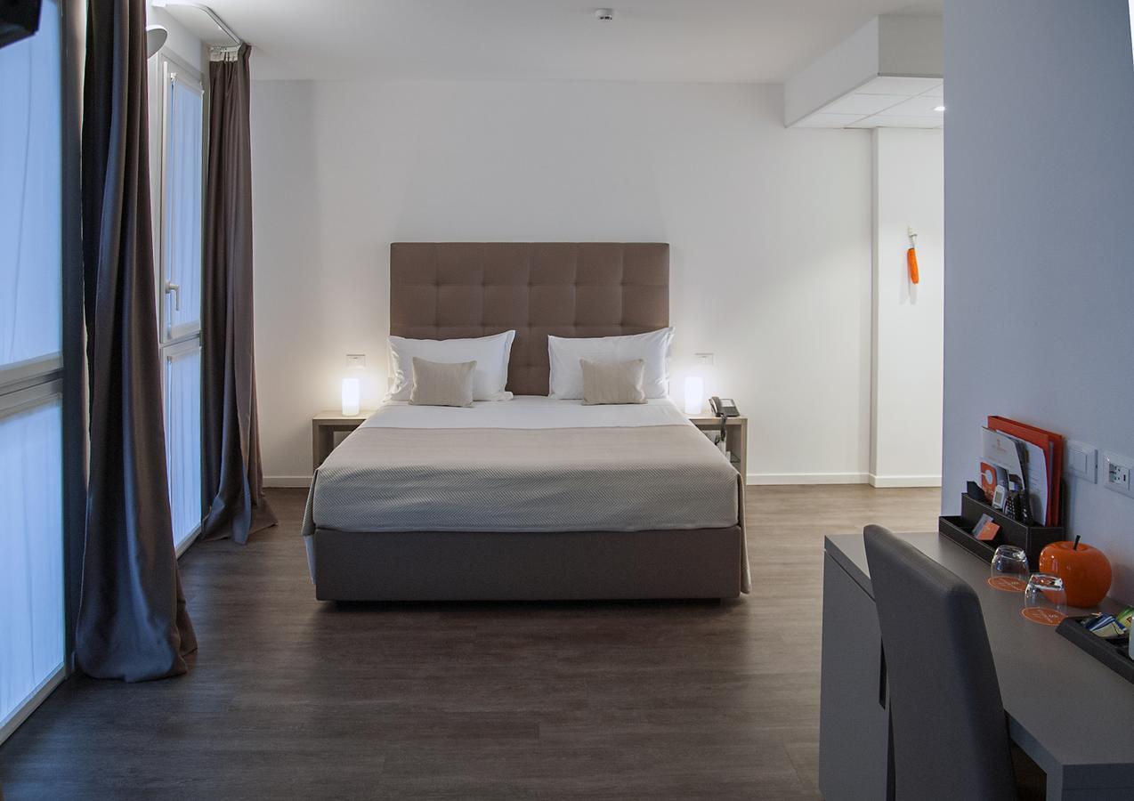 Hotel Studio Inn Centrale & Milano Urban Padel Ngoại thất bức ảnh